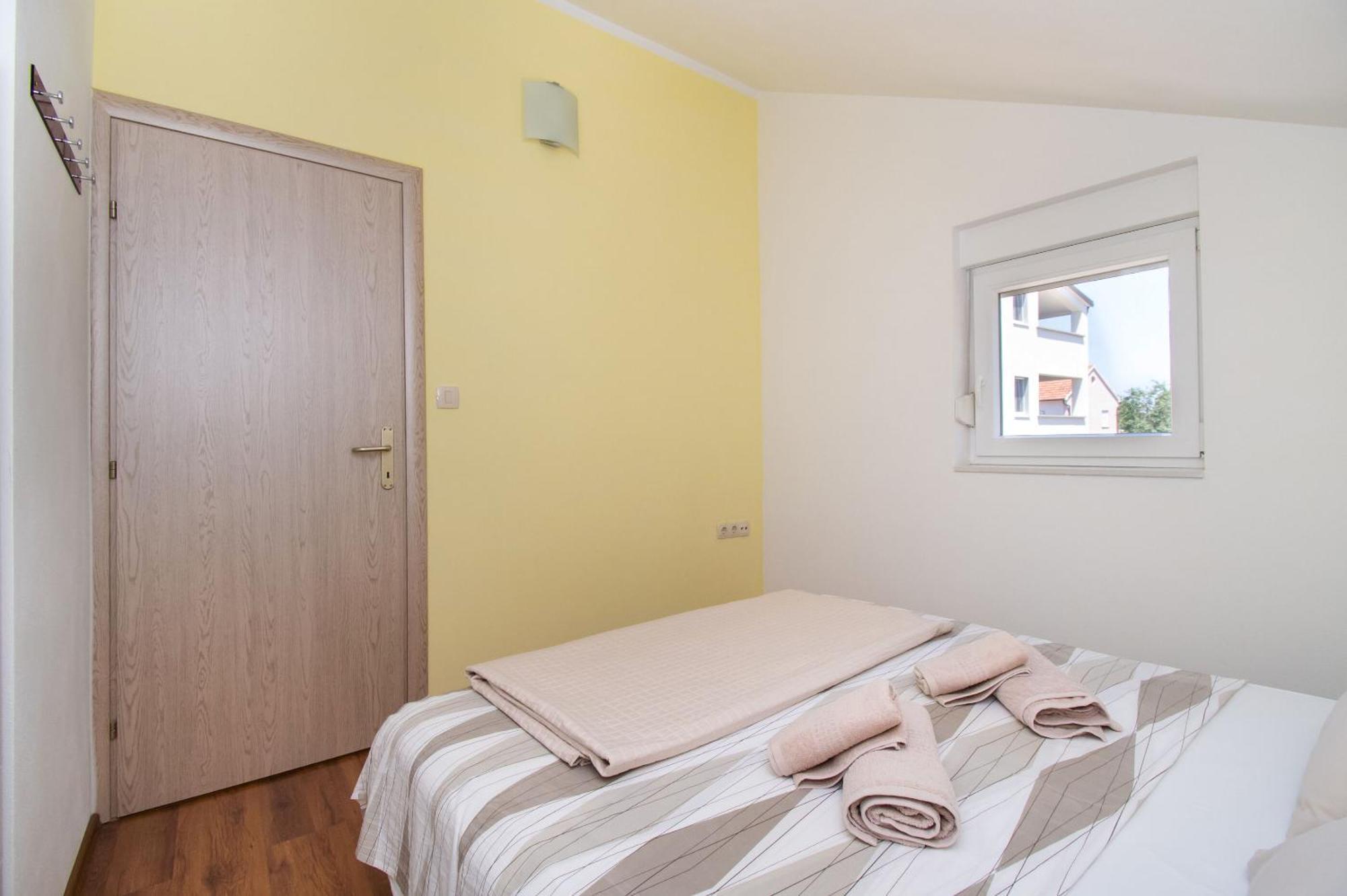 Apartment Ninic Srima Exterior foto