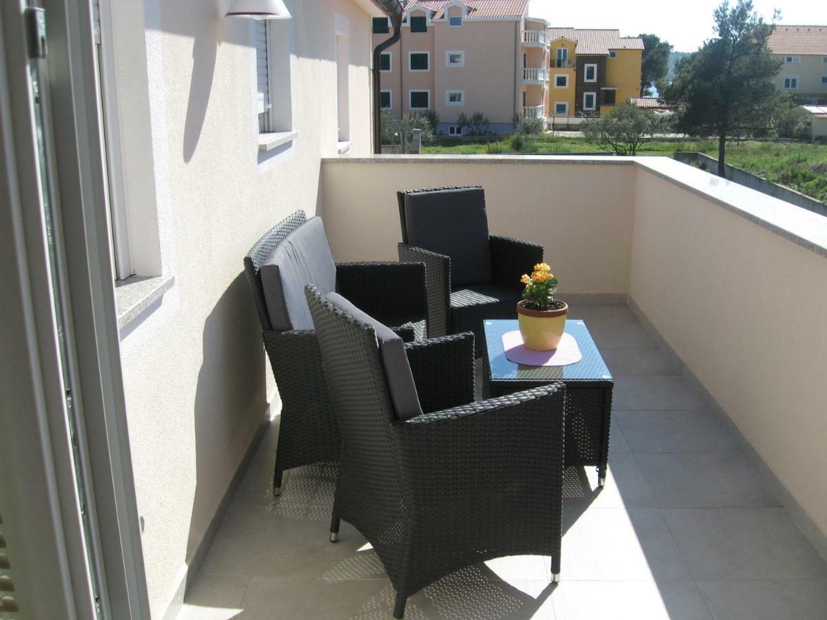 Apartment Ninic Srima Exterior foto